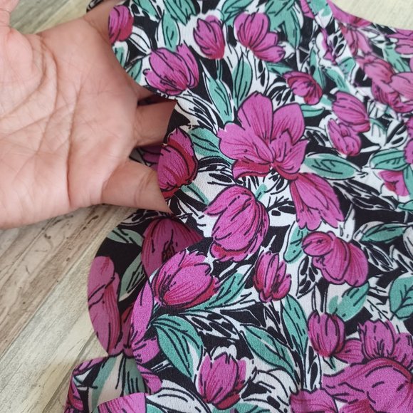 FLOWERED BLOUSE FOR WOMEN SIZE SMALL - Picture 3 of 10